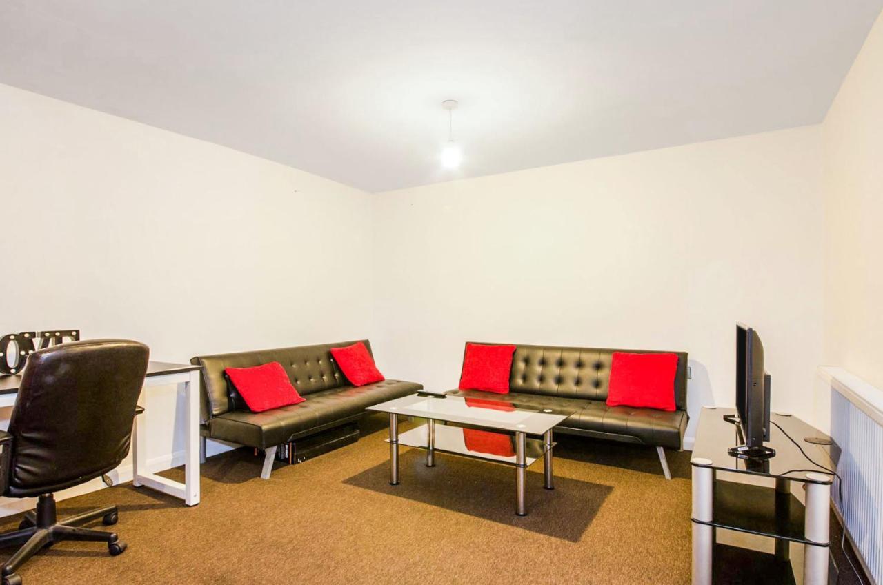 Spacious Studio Flat- Watford Junction & Harry Potter World 외부 사진